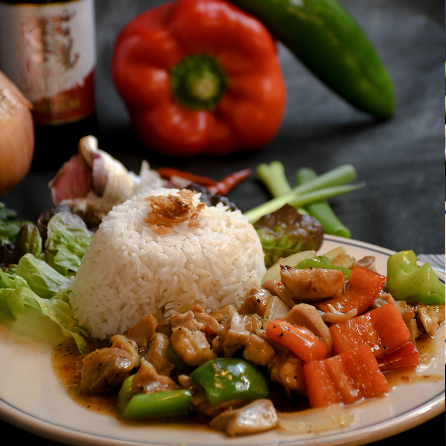 Muslos de pollo agridulces con arroz de jazmín