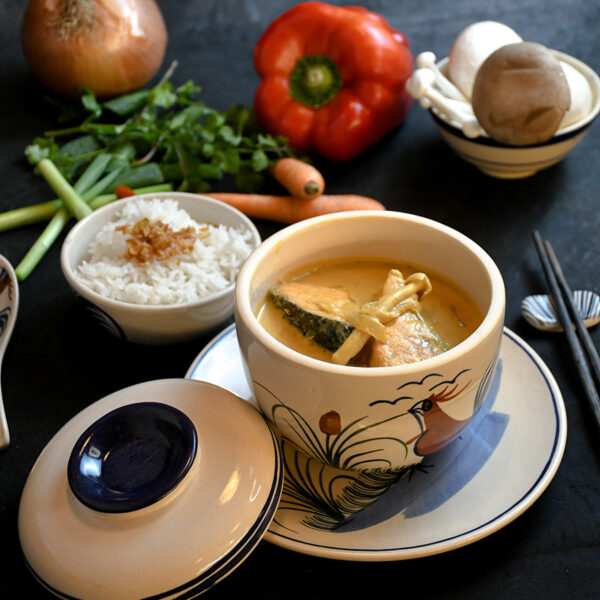 Curry de salmón con arroz de jazmín
