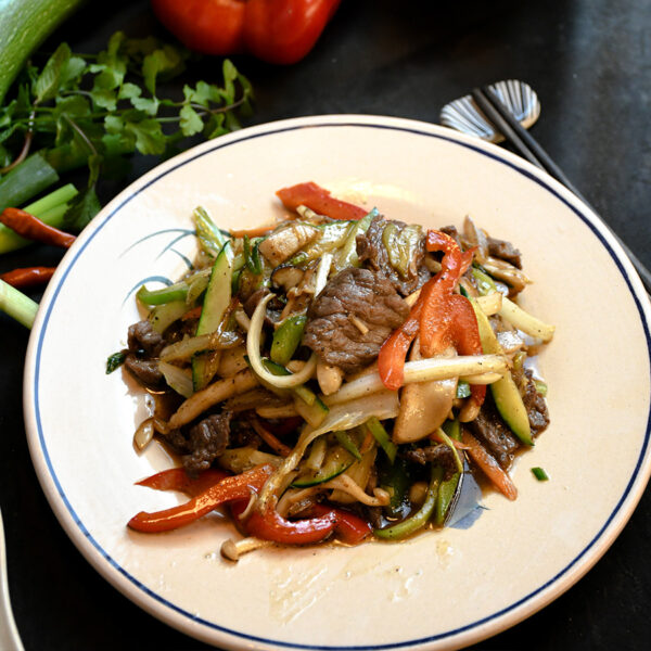 Verduras al wok con ternera